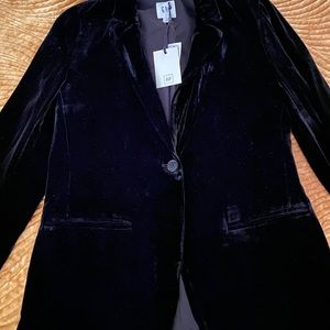 Gap black velvet blazer. Size 0. NWT.